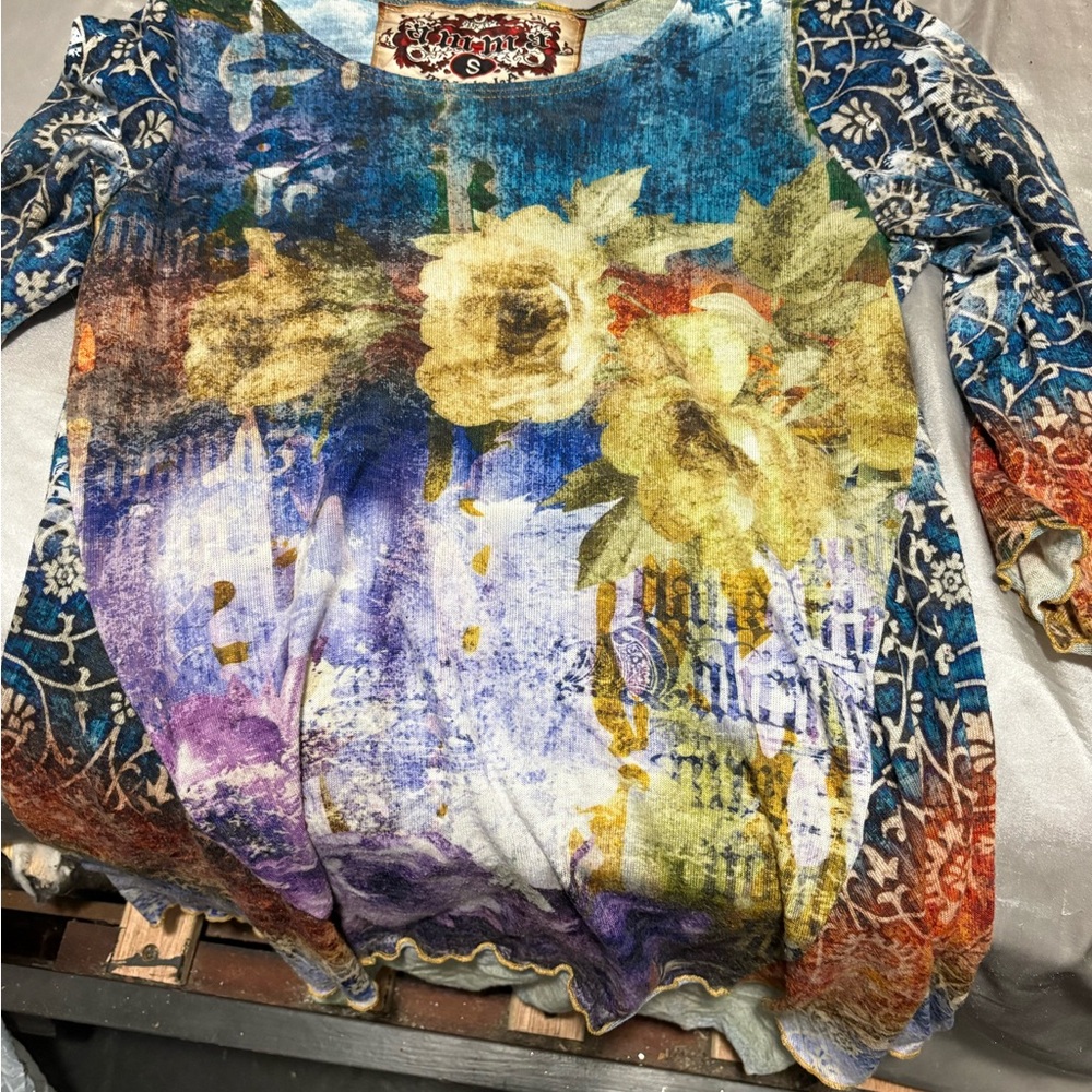 🖤2/$10🖤Multicolor Floral Print Women's top